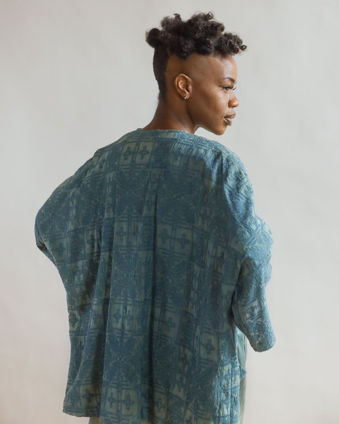 THE NATURALLY-DYED EMBROIDERED OVERSIZED CARDIGAN