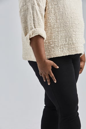 THE MID-WEIGHT T SWEATER